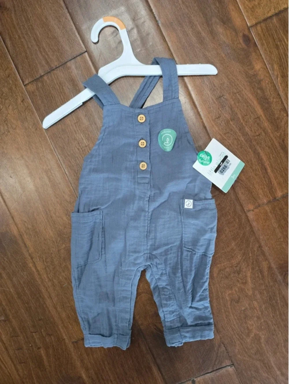 3m brand new little planet by carter's overalls.Item 266G4